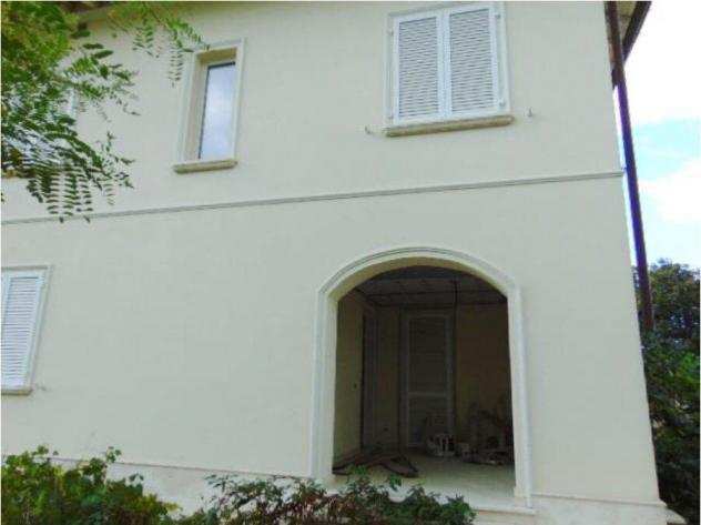 Villa in vendita a VITTORIA APUANA - Forte dei Marmi 240 mq Rif 1218706