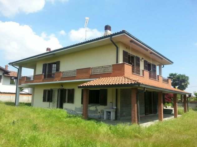 Villa indipendente 278 mq con giardino