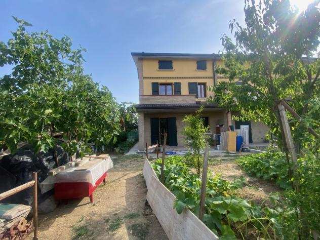 Villa schiera angolo in vendita a Castelnovo Di Sotto