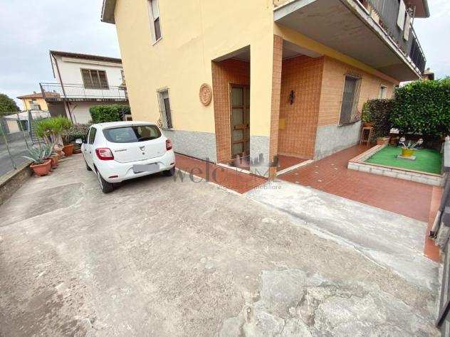Villetta a schiera angolare in vendita a San Lorenzo - Campi Bisenzio 166 mq Rif 1234299