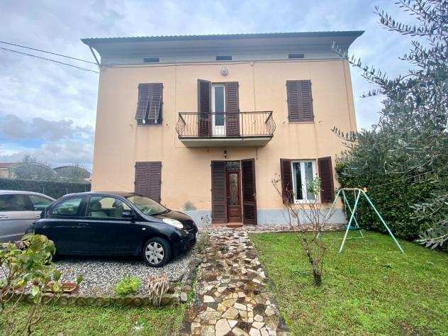 Villetta bifamiliare in vendita a ARANCIO - Lucca 230 mq Rif 1089116