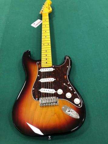 VINTAGE - V6 Reissued Sunset Sunburst - - Chitarra elettrica