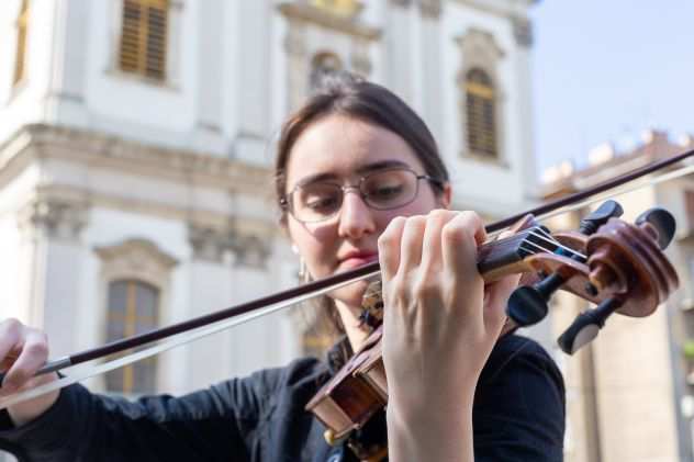 Violinista Professionista Per Eventi e Matrimoni Monza
