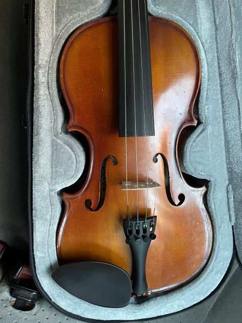 Violino da studio GEWA 34 completo di custodia, archetto e spalliera.