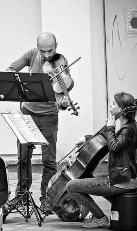 Violoncellista e violinista a Torino per matrimonio civile e religioso