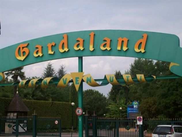 Vivi una magica vacanza a Gardaland 