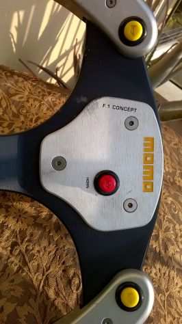 VOLANTE RACING MOMO F1 Concept con 3 pulsanti