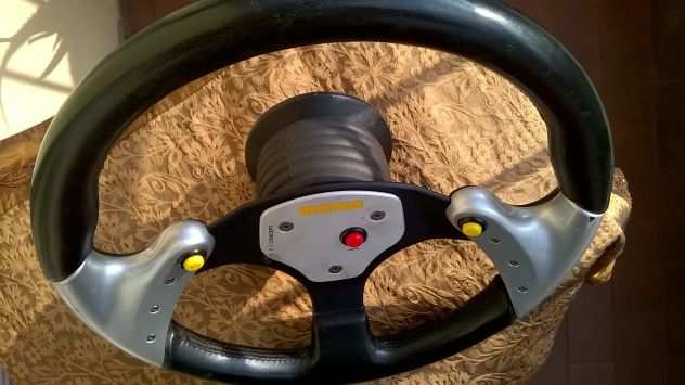 VOLANTE RACING MOMO F1 Concept con 3 pulsanti