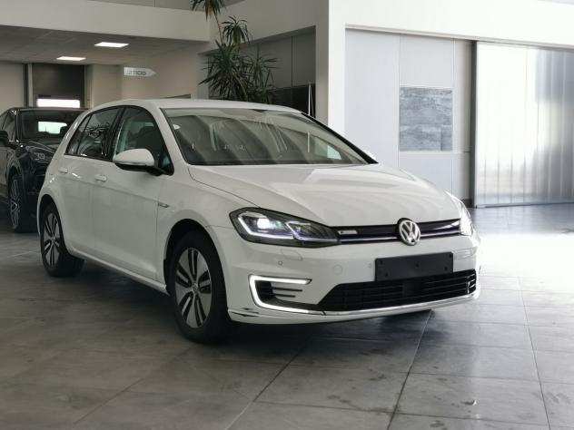 Volkswagen e-Golf 136 CVAUTOMNAVIPDCXENON LEDSEDILI RISCCapacitagrave batteria 35,8 kWh