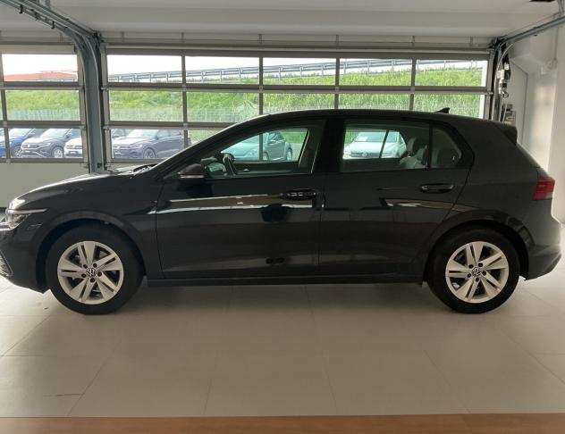 Volkswagen Golf 8 1.0 TSI EVO LIFE 110CV