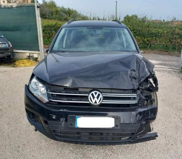 Volkswagen Tiguan 1.4 TSI 125cv 2015 incidentata