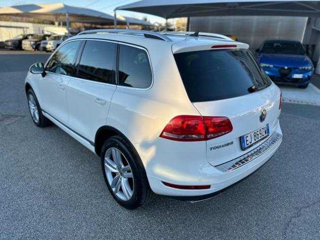 VOLKSWAGEN Touareg 3.0 TDI 245 CV tiptronic BlueMotion Techn. Executi rif. 20045301