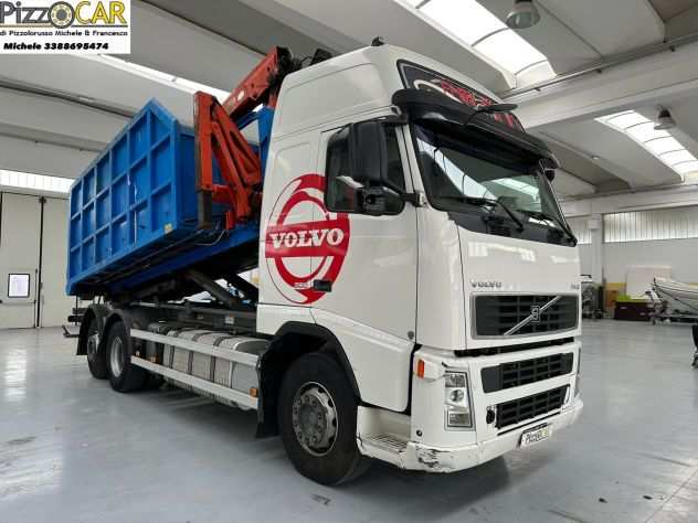 VOLVO FH 500 SCARRABILE CON CASSA E GRU MEC