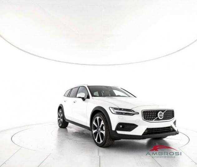 VOLVO V60 Cross Country Mild Hybrid B4 AWD automatico Ultimate rif. 19720530