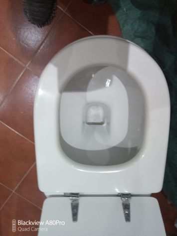 WC bianco