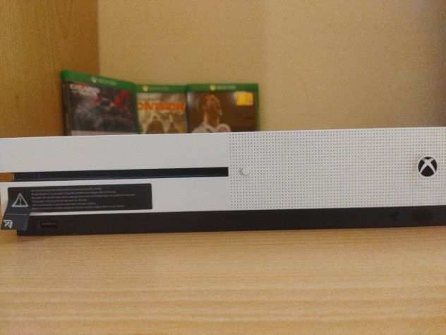 Xbox One S in vendita