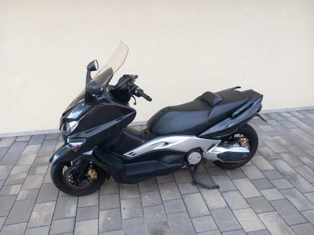 Yamaha T Max 500 valuto permute con auto