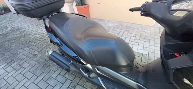 Yamaha x-max 250