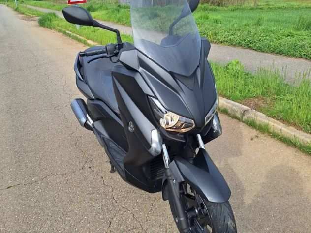 Yamaha X-Max 250