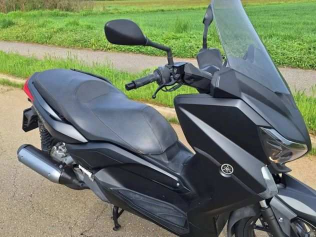 Yamaha X-Max 250