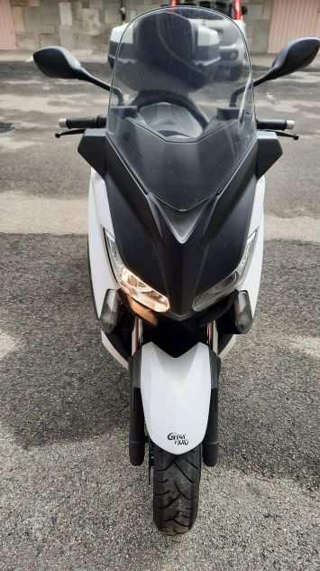 Yamaha xmax 400 2015