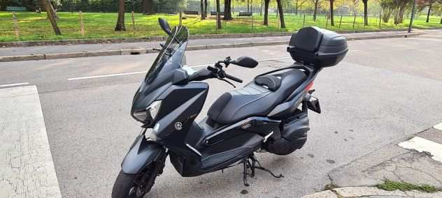 Yamaha Xmax 400 iron max