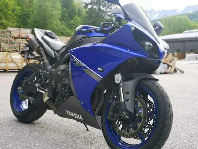 Yamaha YZF-R1