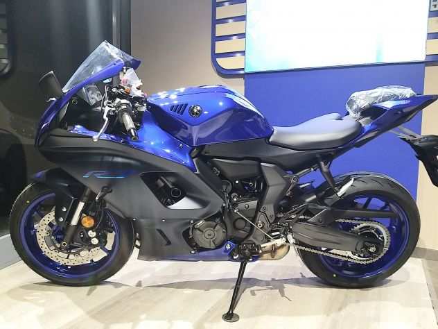 YAMAHA YZF-R7