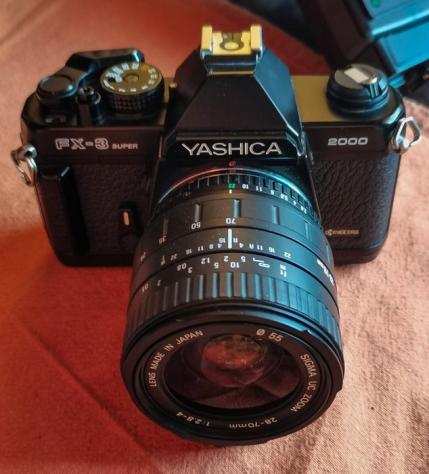 Yashica FX-3 Super 2000  Sigma 2,8-428-70mm  flash