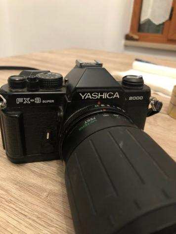 Yashica FX-3 Super 2000  Zoom 70-210mm  Fotocamera analogica