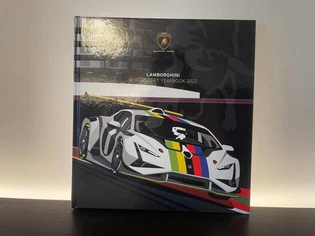 yearbook Lamborghini 2022  rivista Lamborghini