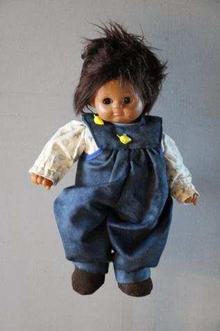 Zapf - Vintage - Bambola con occhi addormentati in abiti originali - 1980-1989 - Germania