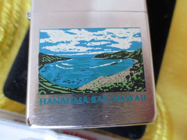 ZIPPO HANAUMA BAY, HAWAII D XII originale. In scatola. MAI USATO negrave maneggiato