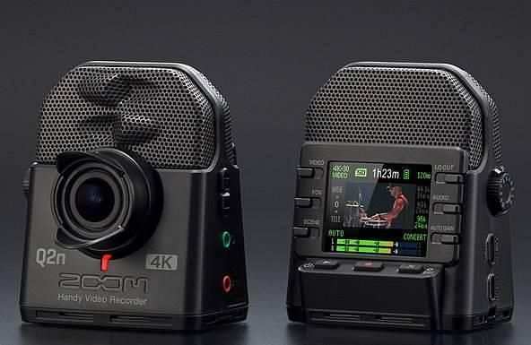 Zoom Q2n-4K La Videocamera 4K per i Musicisti  clip x Q4 su asta microfonica
