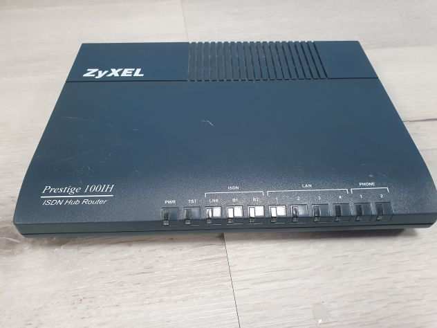 Zyxel Prestige 100IH - ISDN HUB Router